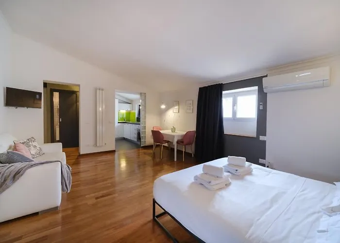 Elinor's Little Refuge Buddyrent Apartment *