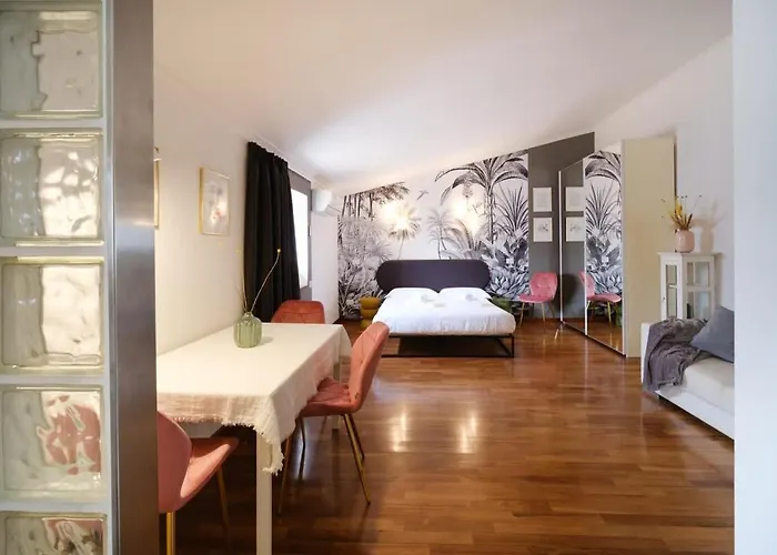 Elinor's Little Refuge Buddyrent Apartment *